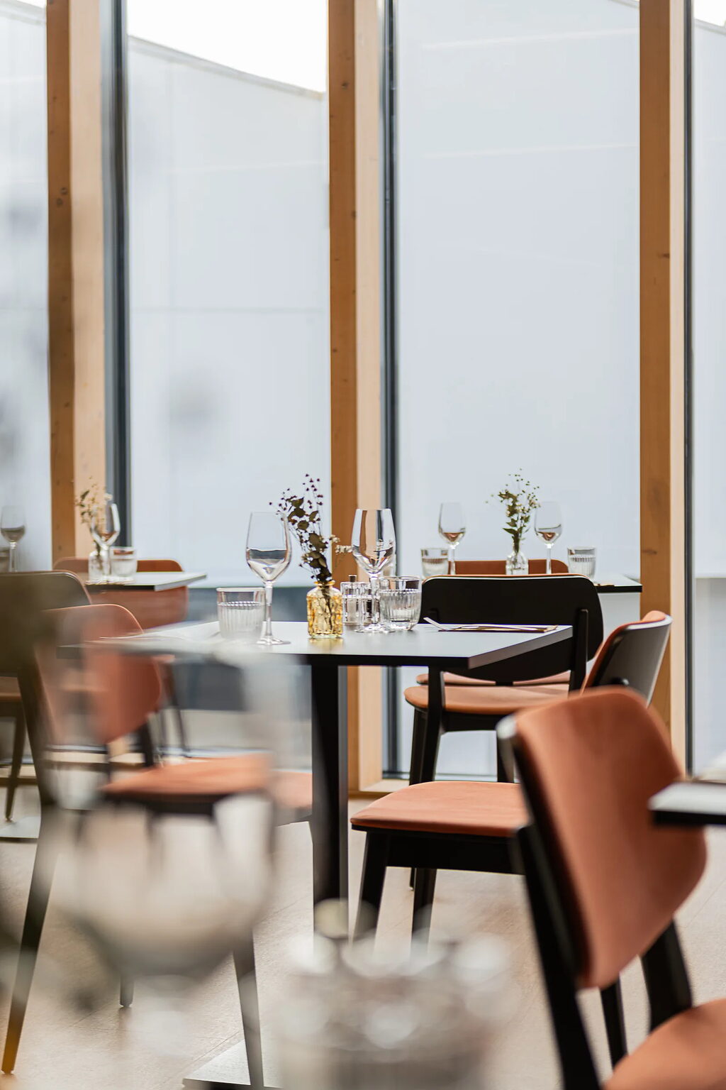Le bistro et le rooftop de l'AFTERWORK Hotel